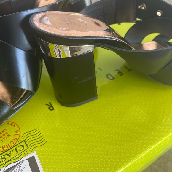 Beautiful ted baker Mule in great condition - Picture 5 of 8